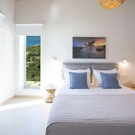 Villa Zoe - Direct Sea Access Live Scenery At *